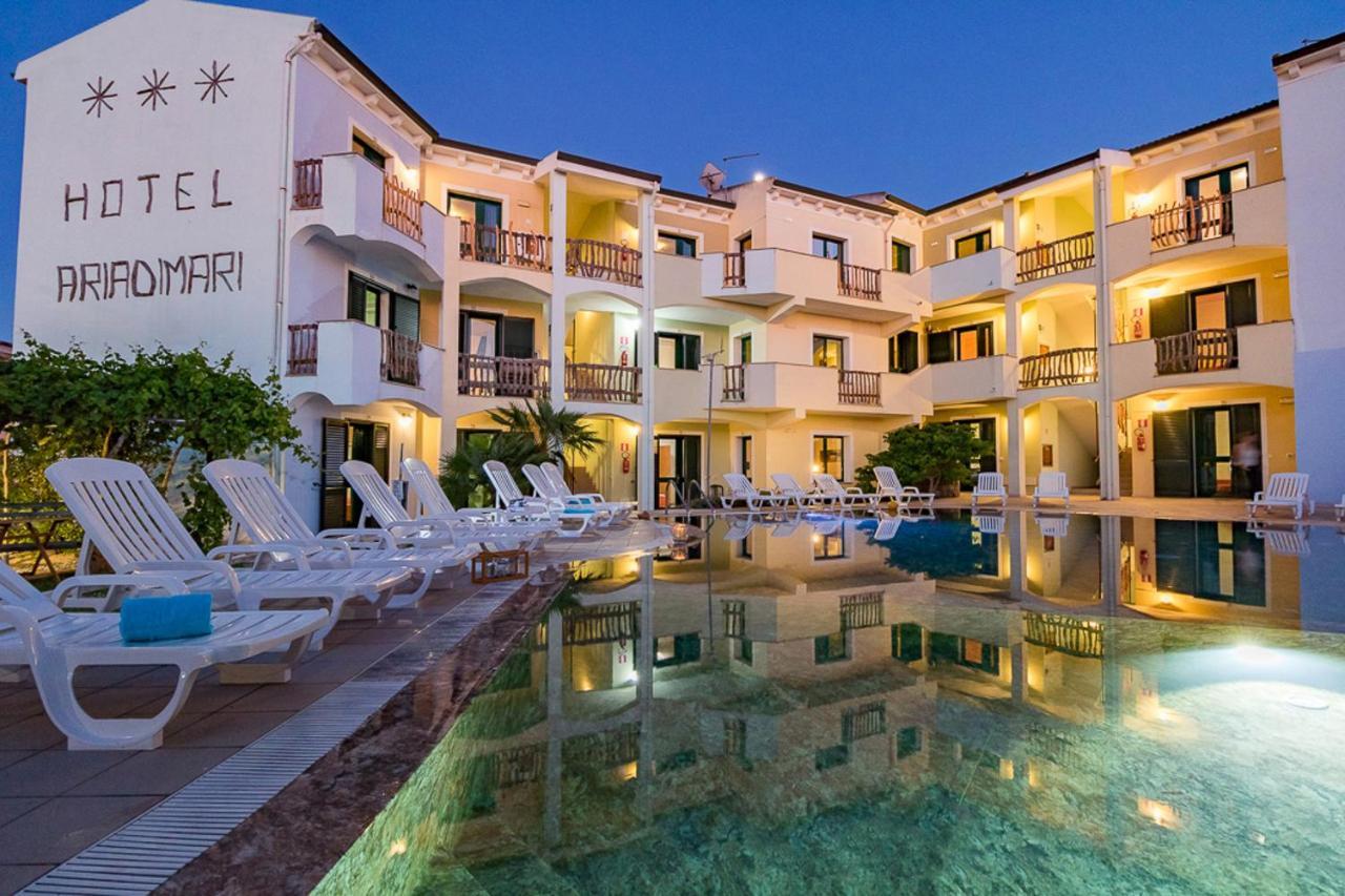 Hotel Ariadimari วัลเลดอเรีย ภายนอก รูปภาพ