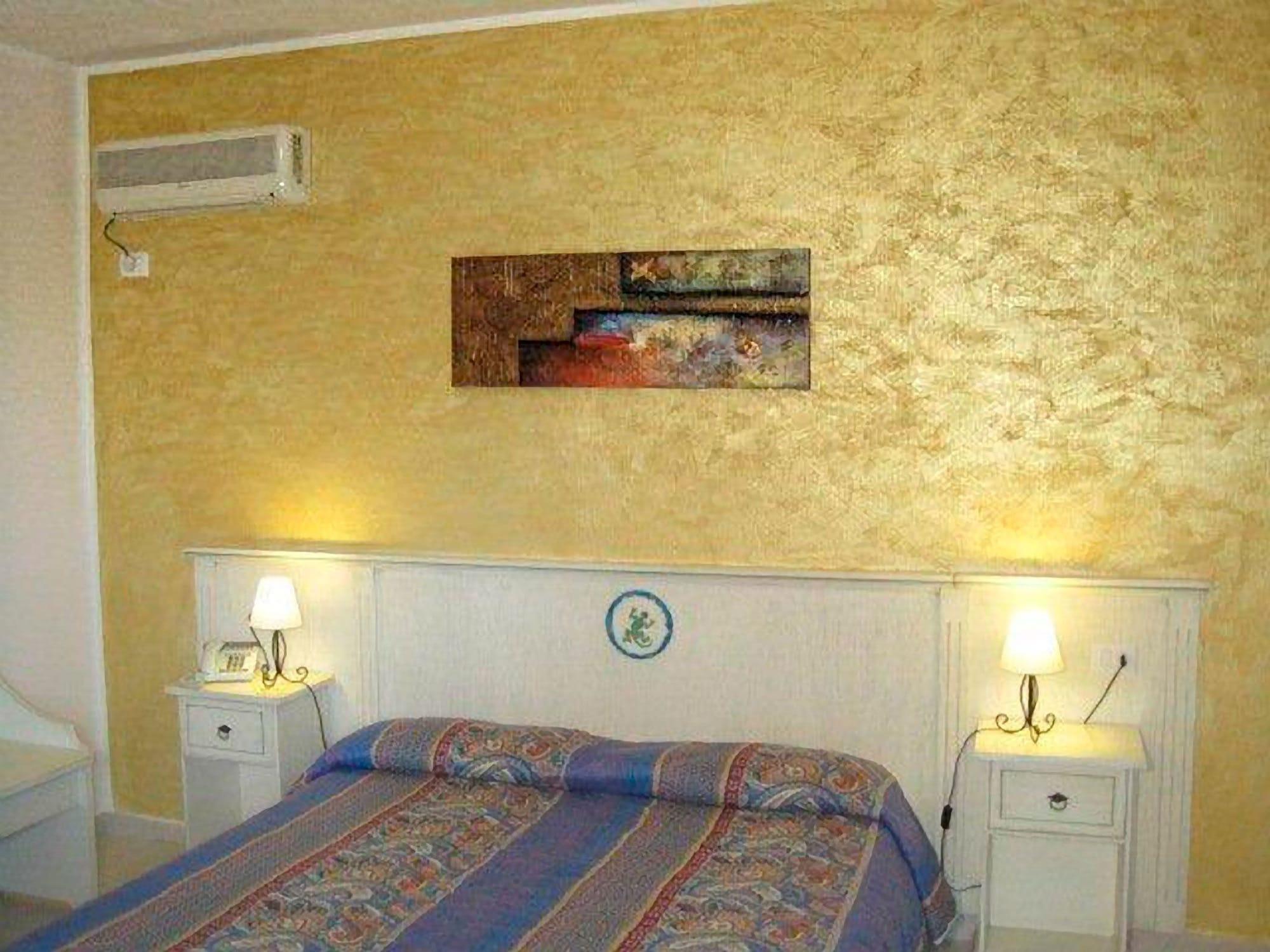 Hotel Ariadimari วัลเลดอเรีย ภายนอก รูปภาพ